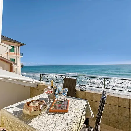 Bed & Breakfast B&B Da Giueli Rooms On The Seafront