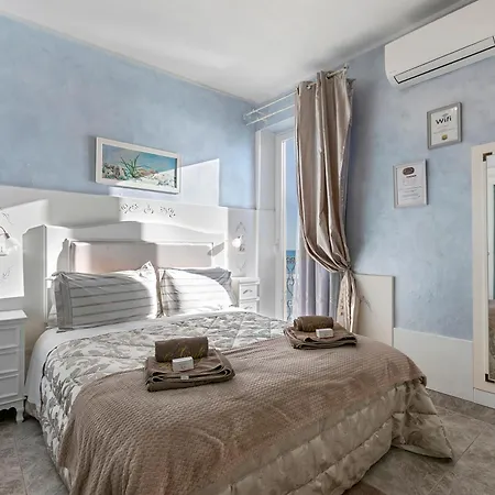 B&B Da Giueli Rooms On The Seafront Bed & Breakfast