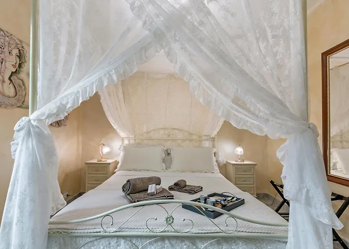 Bed & Breakfast B&B Da Giueli Rooms On The Seafront 3*