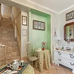 فندق مبيت وإفطار B&B Da Giueli Rooms On The Seafront