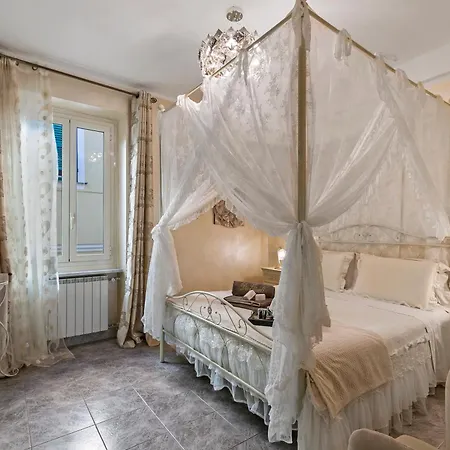 Bed & Breakfast Da Giueli On The Seafront 3*