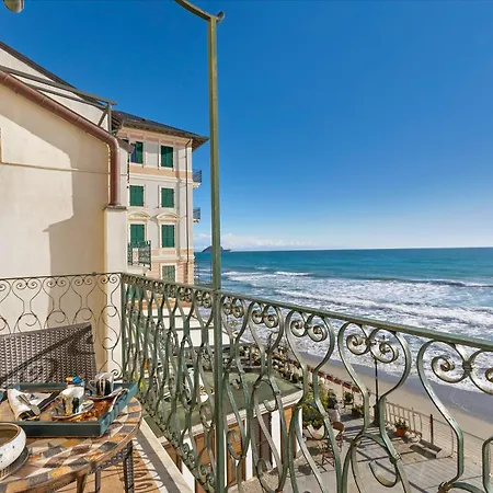 住宿加早餐酒店 Da Giueli On The Seafront 3*