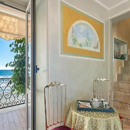 Da Giueli On The Seafront 3* 阿拉西奥