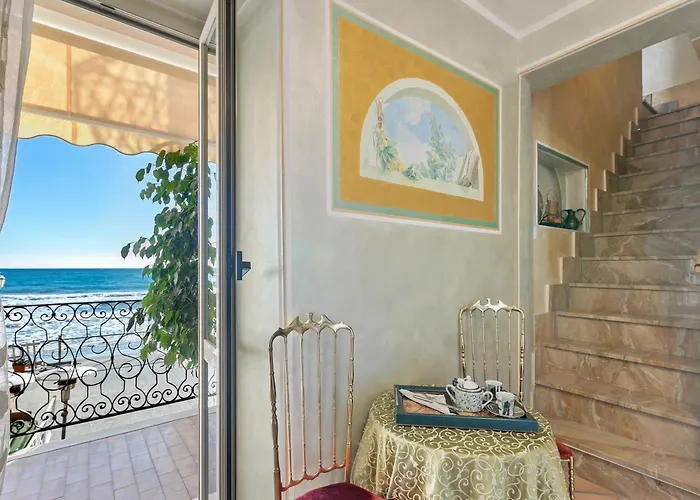 Da Giueli On The Seafront 3* Alassio